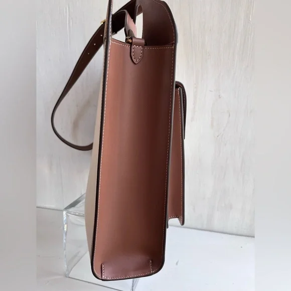 🔴SOLD🔴 BURBERRY Medium Pocket Logo Canvas and Leather Tote - Picture 11 of 16